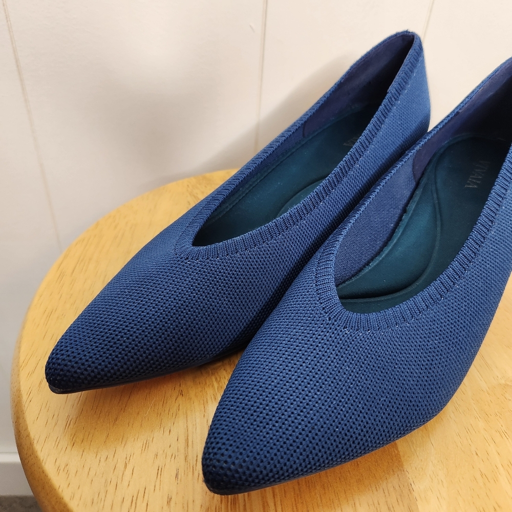 Vivaia Blue Stella Pointed-Toe Kitten Heels Women's Size 6.5 - Picture 2 of 8